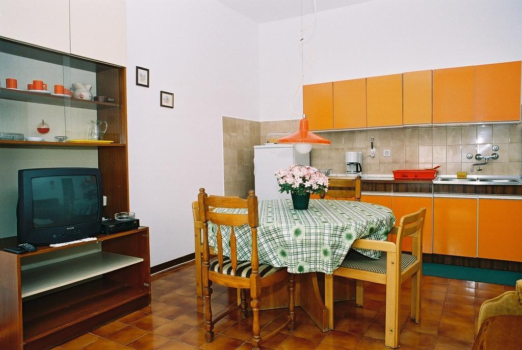 House Monika Appartement Poreč Buitenkant foto